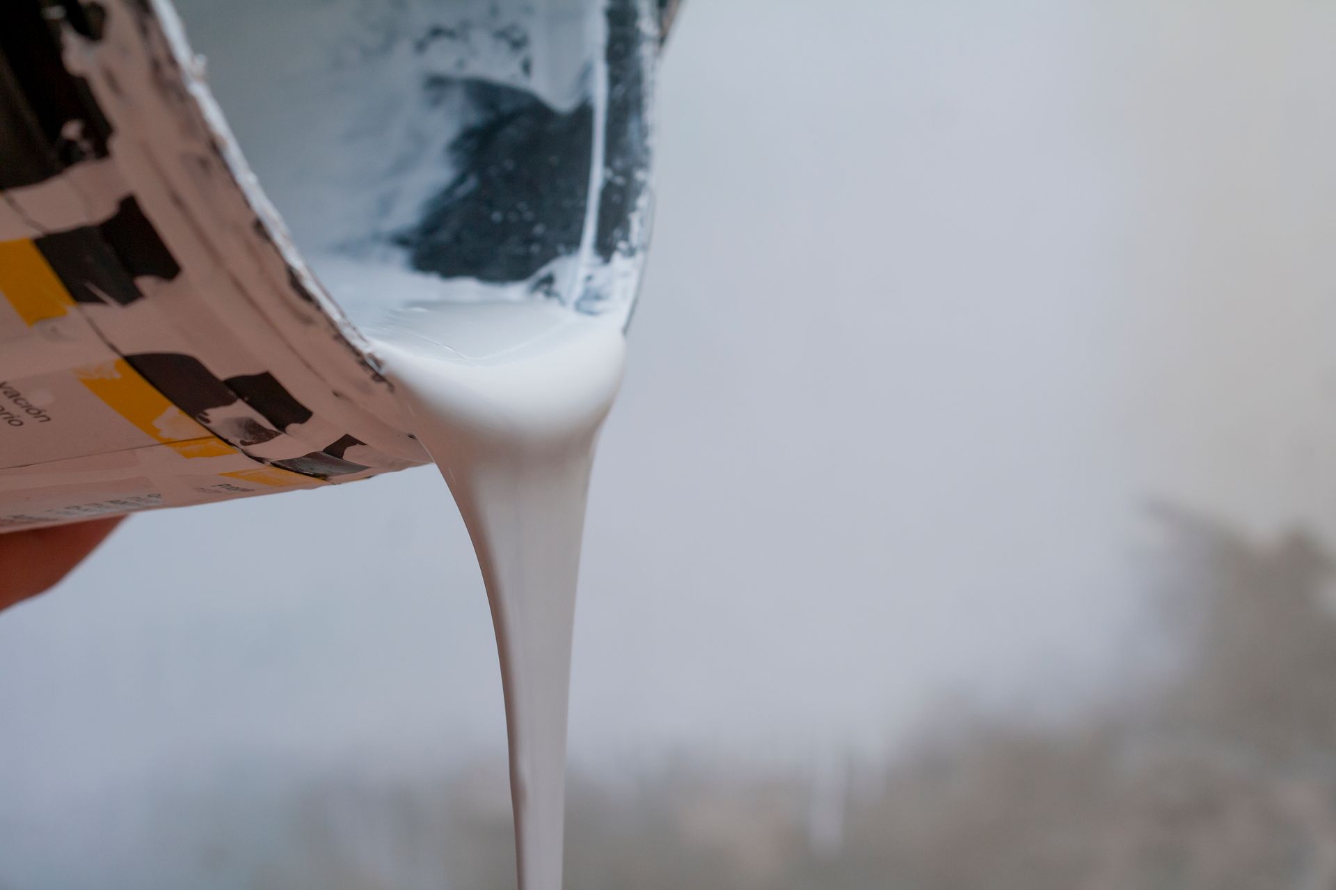 Découvrez les avantages de recourir à la peinture hydrofuge