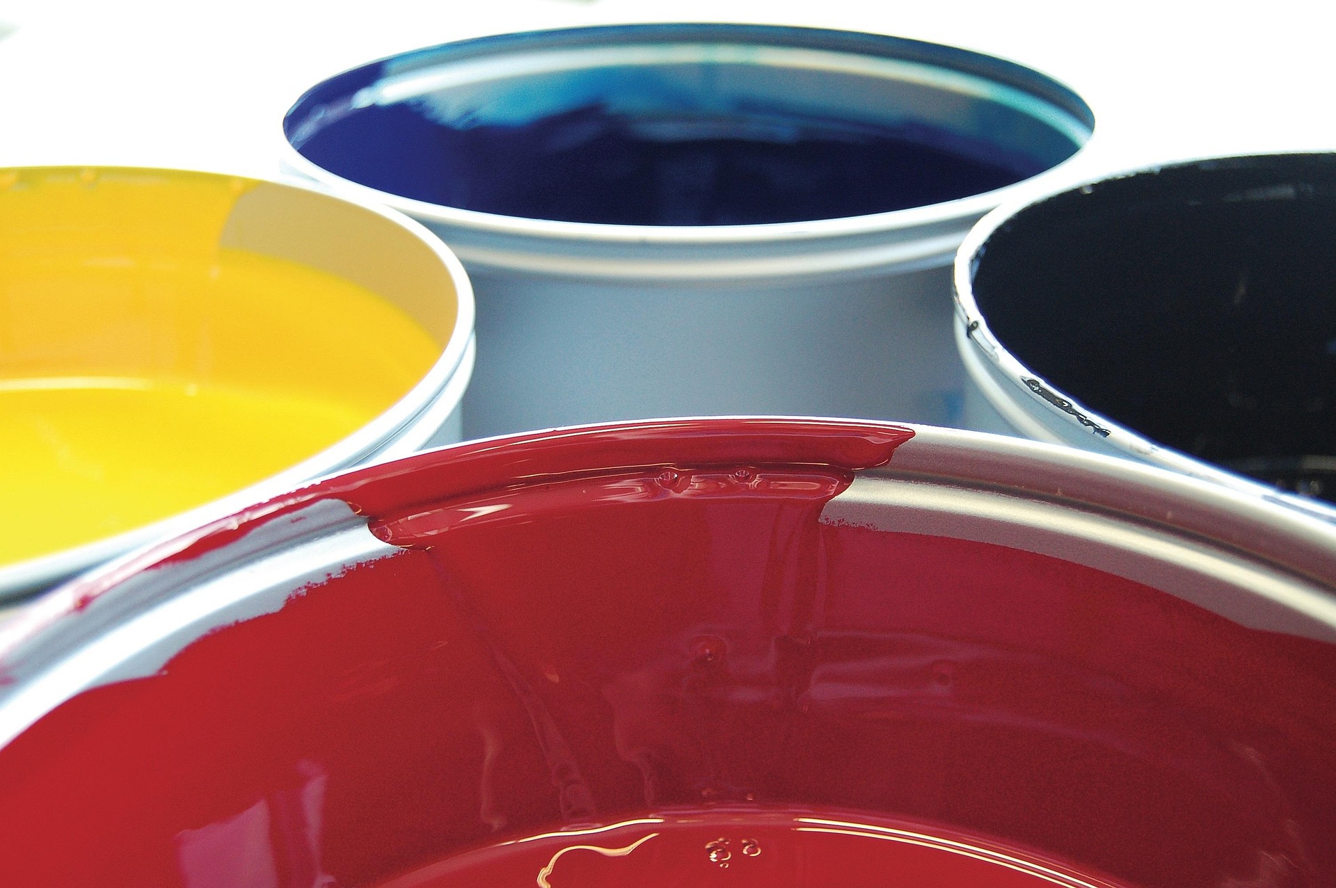 Tout un panel de peintures de qualité est disponible sur districolor.fr